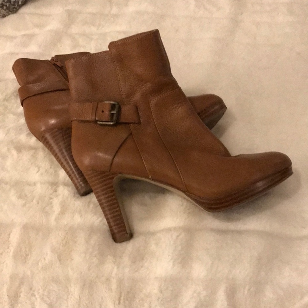 EUC Nine West ankle boots